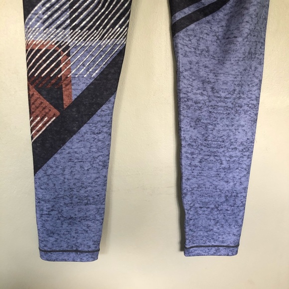 PRANA 7/8 Pillar Printed Yoga Leggings Size M Gray Blue Geometric Print LIKE NEW - Picture 7 of 9